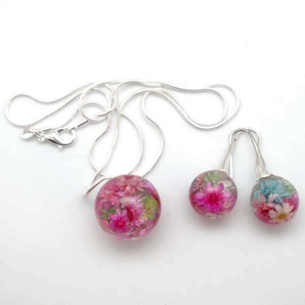 Pendientes y collar de flores secas (rosa)